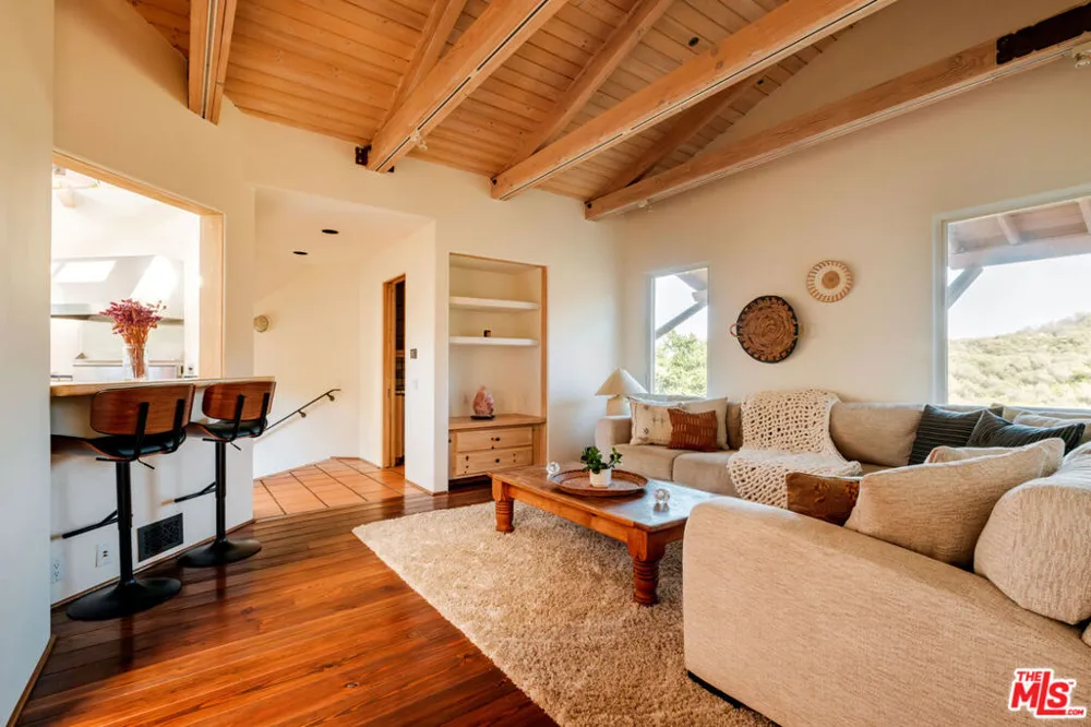 20333 Reigate Road Topanga, CA 90290
