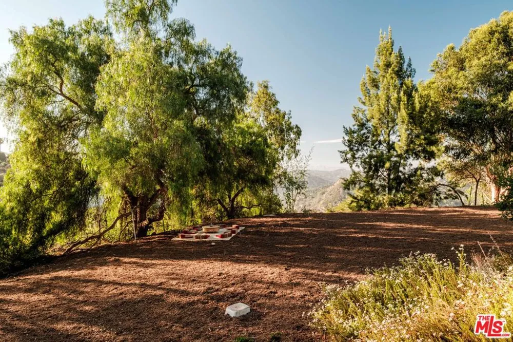 20333 Reigate Road Topanga, CA 90290