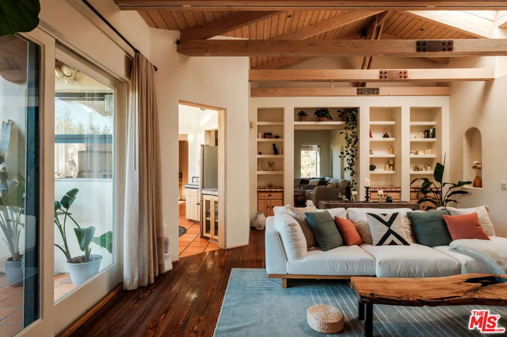 20333 Reigate Road Topanga, CA 90290