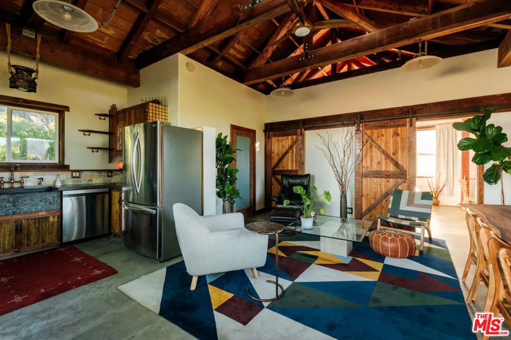 20333 Reigate Road Topanga, CA 90290