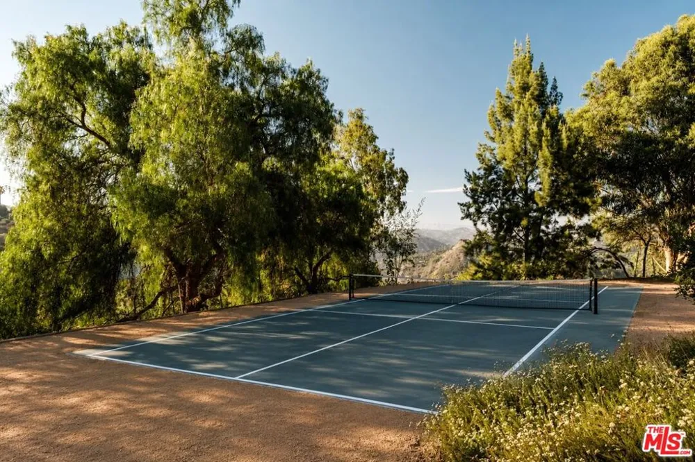 20333 Reigate Road Topanga, CA 90290
