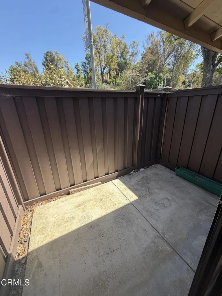 28835 Oakpath Drive Agoura Hills, CA 91301