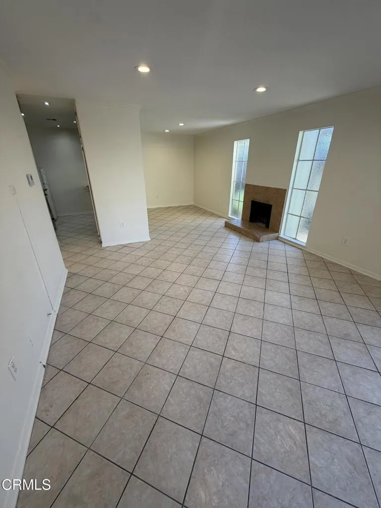 28835 Oakpath Drive Agoura Hills, CA 91301