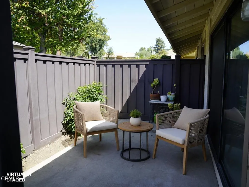 28835 Oakpath Drive Agoura Hills, CA 91301