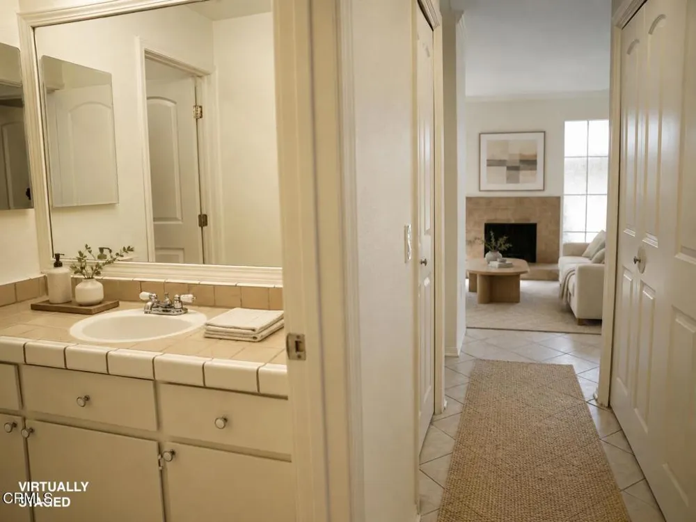 28835 Oakpath Drive Agoura Hills, CA 91301