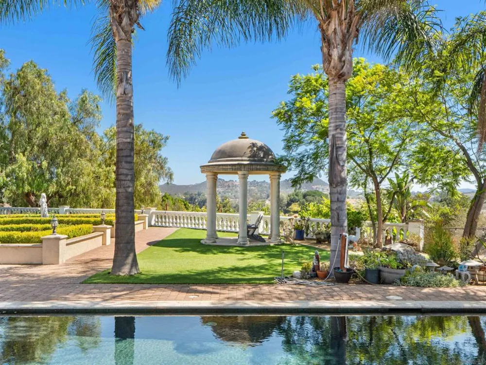 15043 Saddle Creek Drive Valley Center, CA 92082