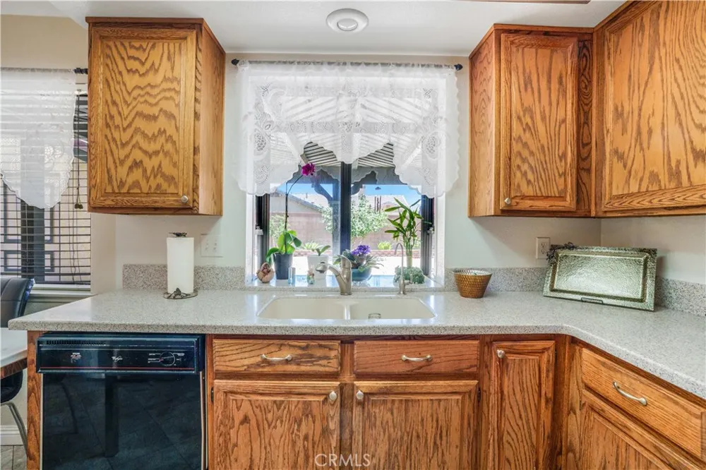 2102 Redrock Ct Palmdale, CA 93551