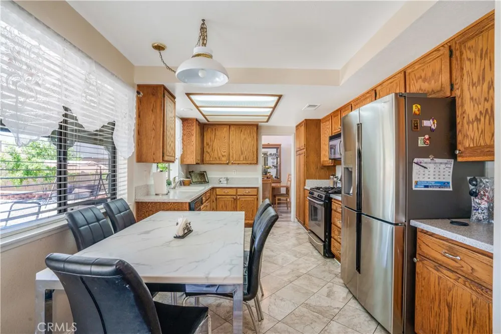 2102 Redrock Ct Palmdale, CA 93551