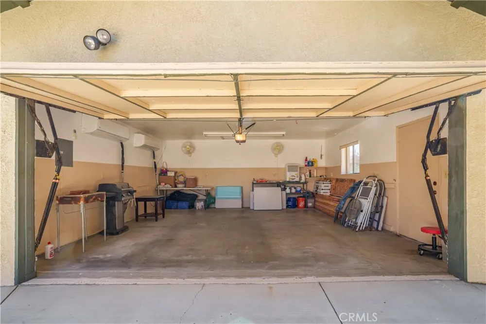 2102 Redrock Ct Palmdale, CA 93551