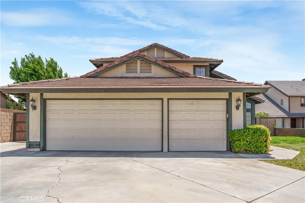 2102 Redrock Ct Palmdale, CA 93551