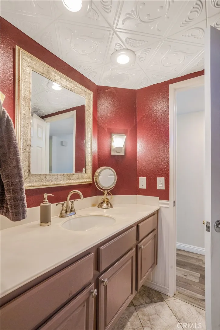 2102 Redrock Ct Palmdale, CA 93551