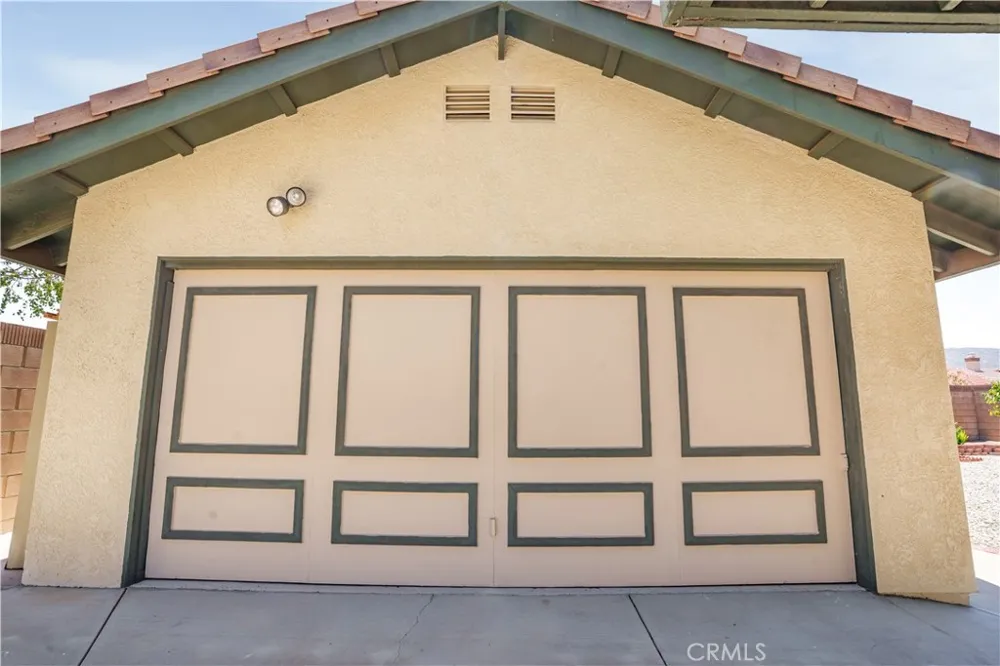 2102 Redrock Ct Palmdale, CA 93551