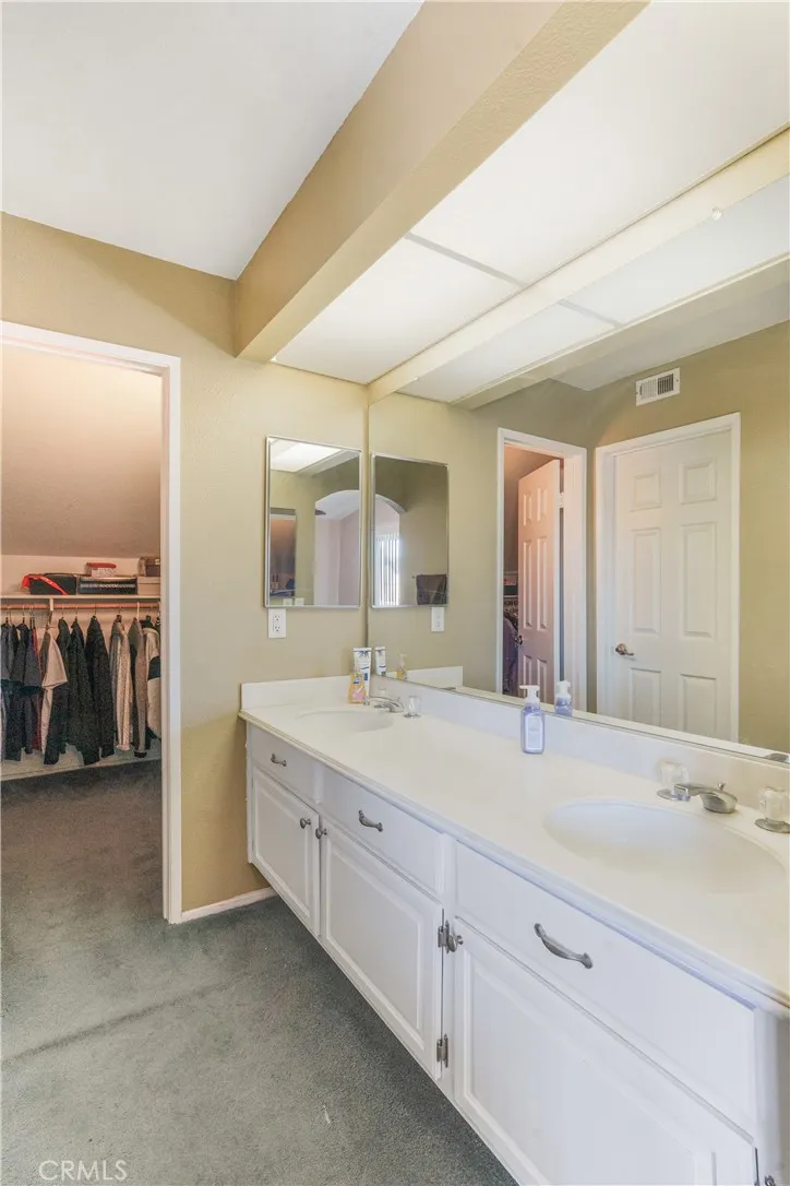 2102 Redrock Ct Palmdale, CA 93551