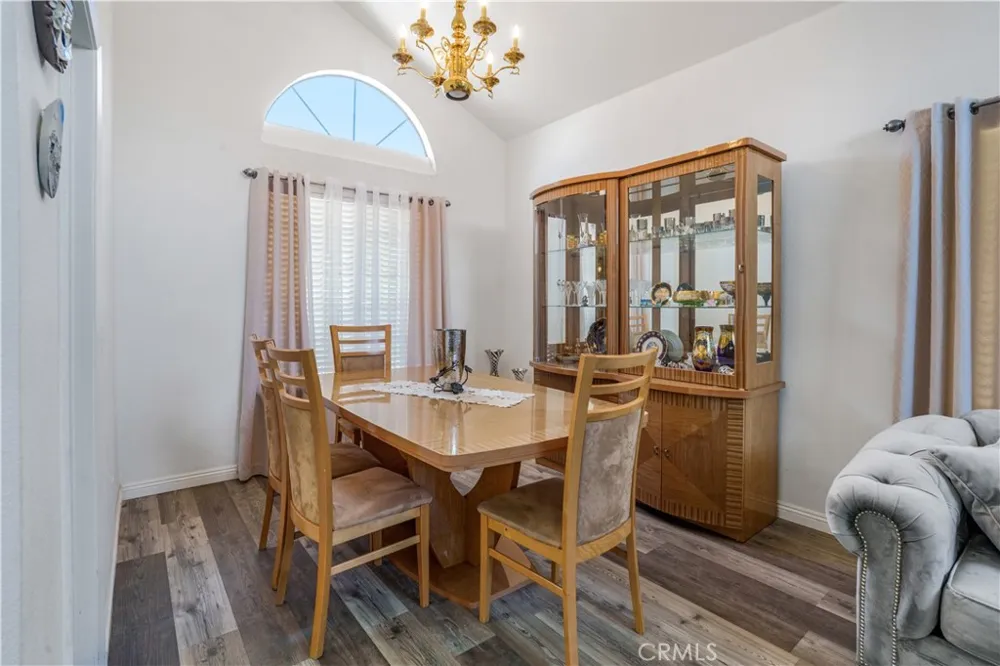 2102 Redrock Ct Palmdale, CA 93551