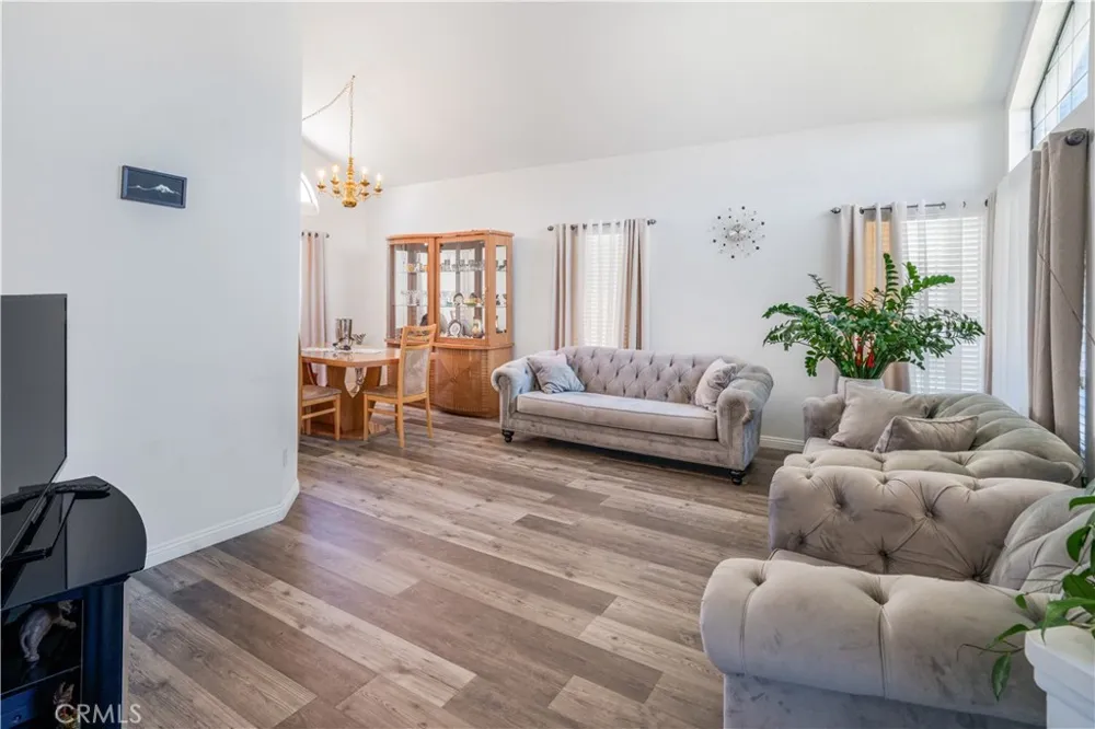 2102 Redrock Ct Palmdale, CA 93551