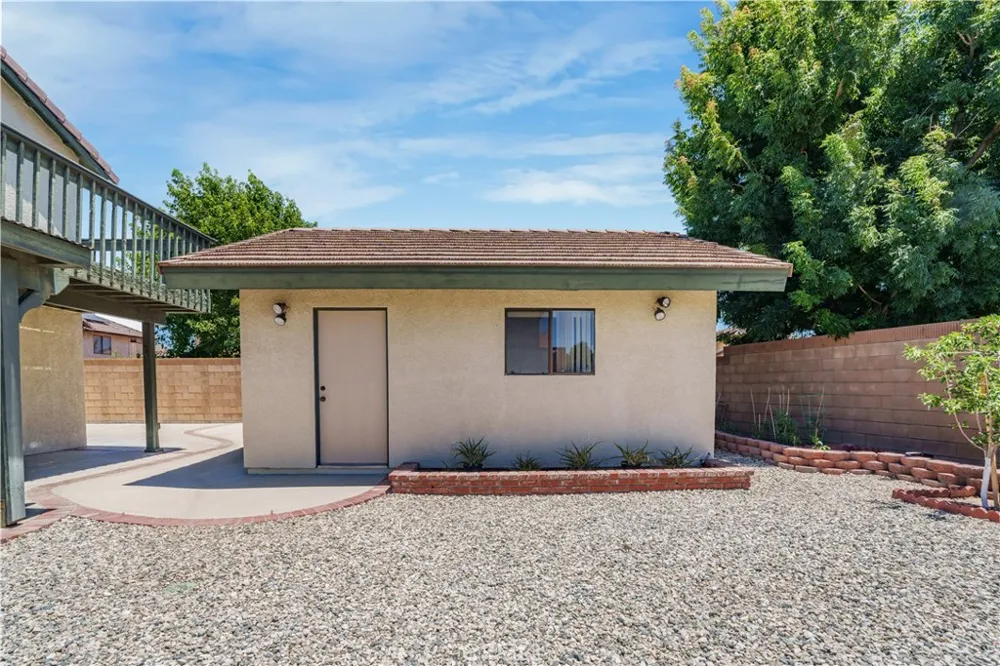 2102 Redrock Ct Palmdale, CA 93551