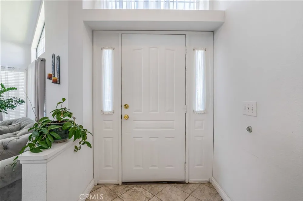 2102 Redrock Ct Palmdale, CA 93551