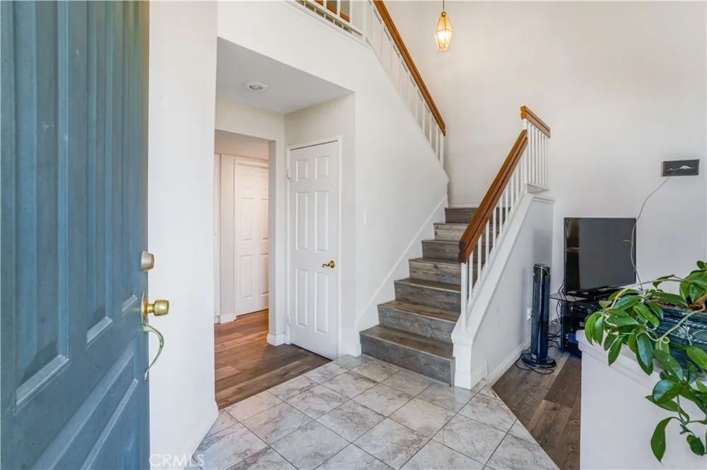 2102 Redrock Ct Palmdale, CA 93551