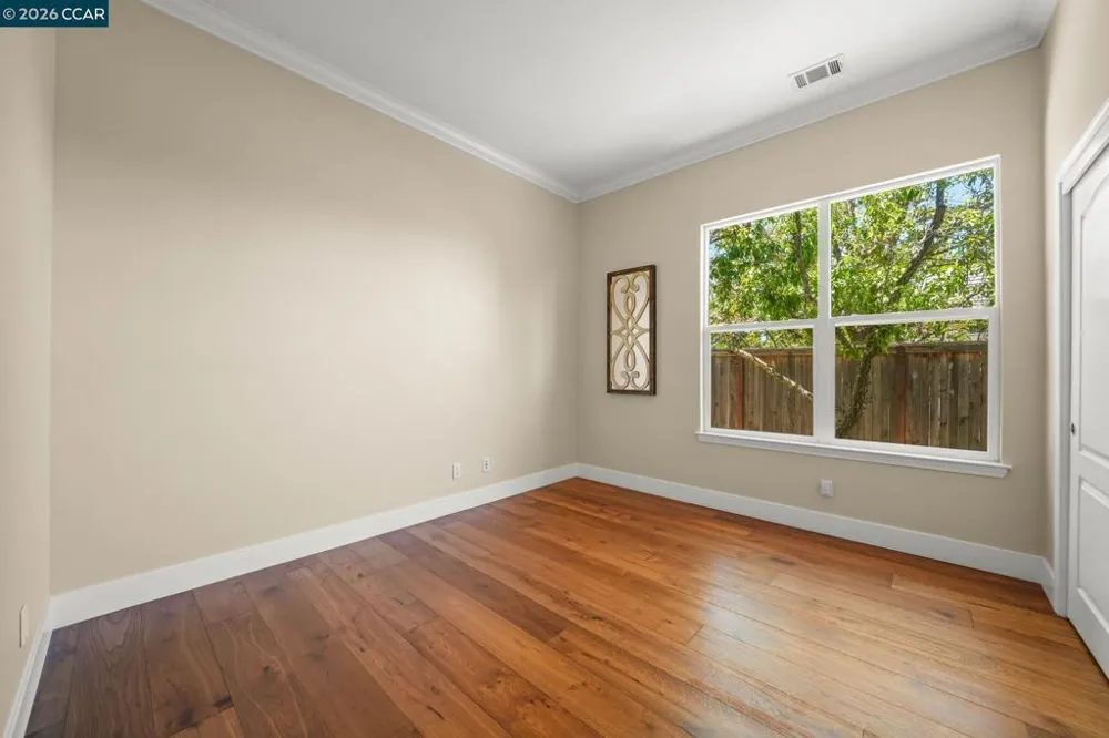110 Forest Hill Dr Clayton, CA 94517