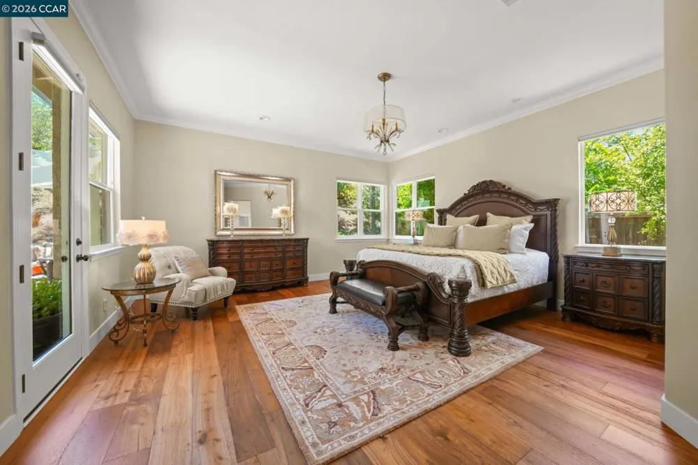 110 Forest Hill Dr Clayton, CA 94517