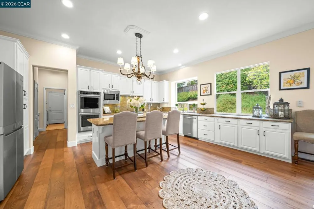 110 Forest Hill Dr Clayton, CA 94517