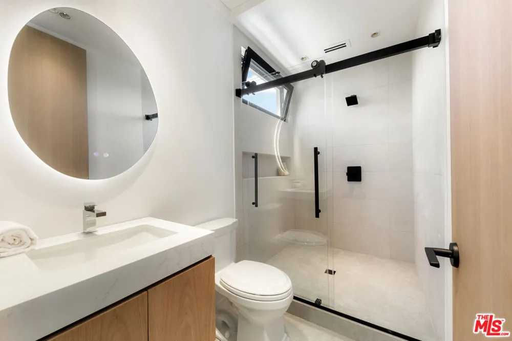 2202 California Avenue Santa Monica, CA 90403