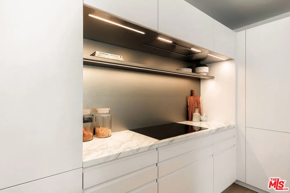 2202 California Avenue Santa Monica, CA 90403