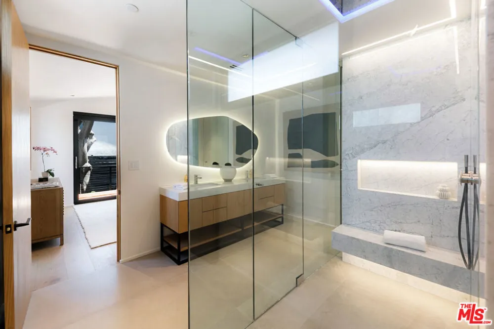 2202 California Avenue Santa Monica, CA 90403