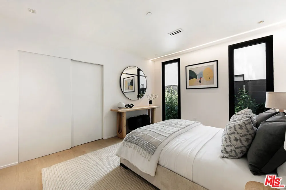 2202 California Avenue Santa Monica, CA 90403