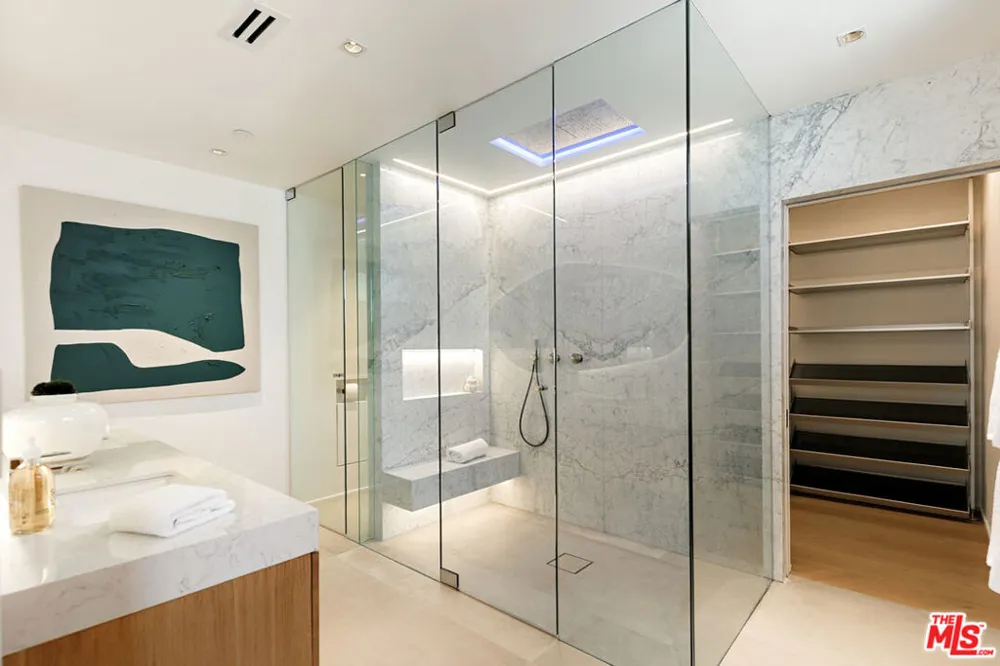 2202 California Avenue Santa Monica, CA 90403