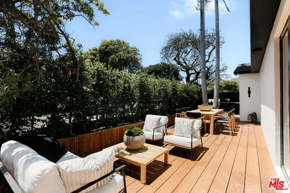 2202 California Avenue Santa Monica, CA 90403