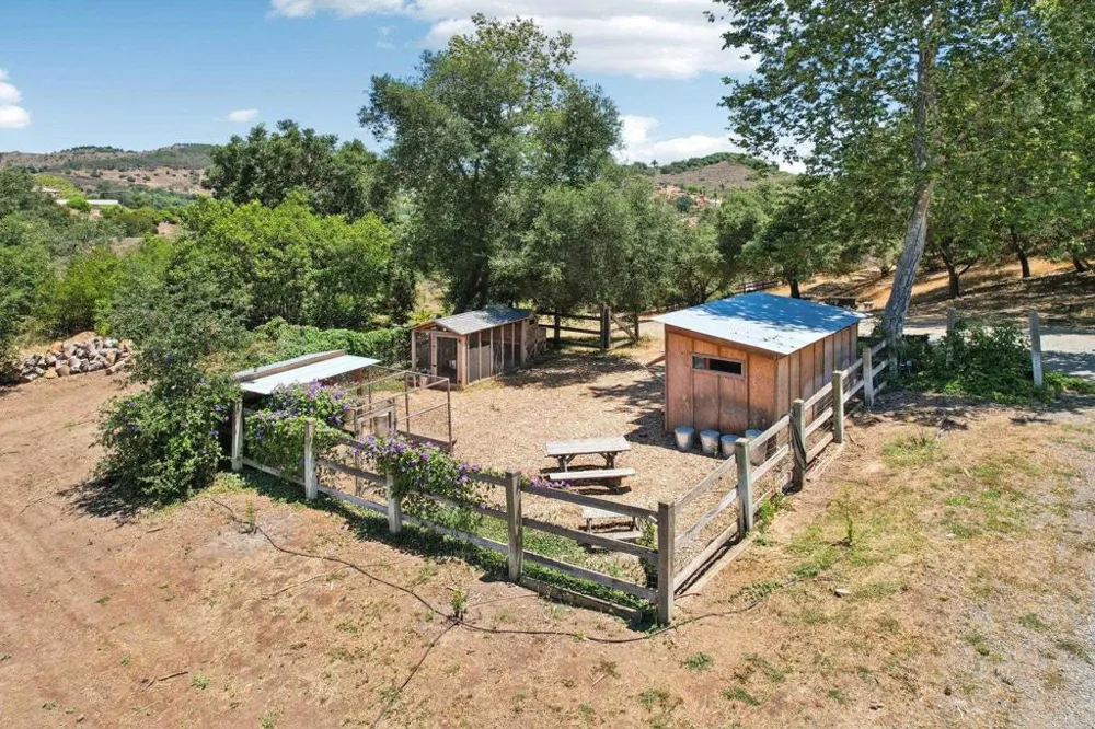 28295 Camino Estribo Temecula, CA 92590