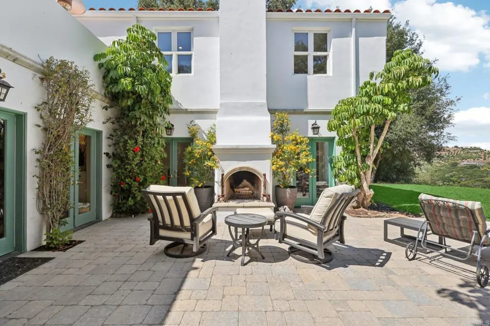 28295 Camino Estribo Temecula, CA 92590