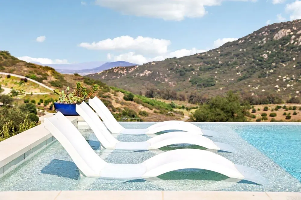 28295 Camino Estribo Temecula, CA 92590