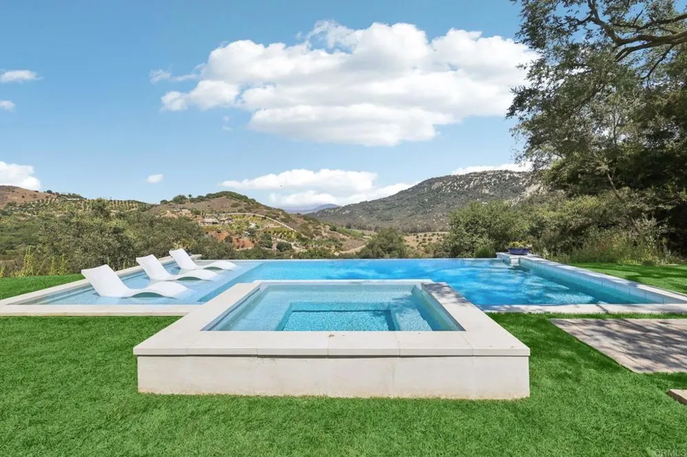 28295 Camino Estribo Temecula, CA 92590