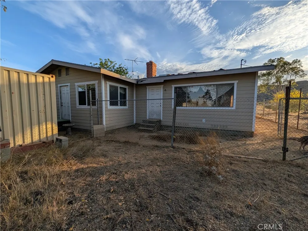 16690 Harris Perris, CA 92570