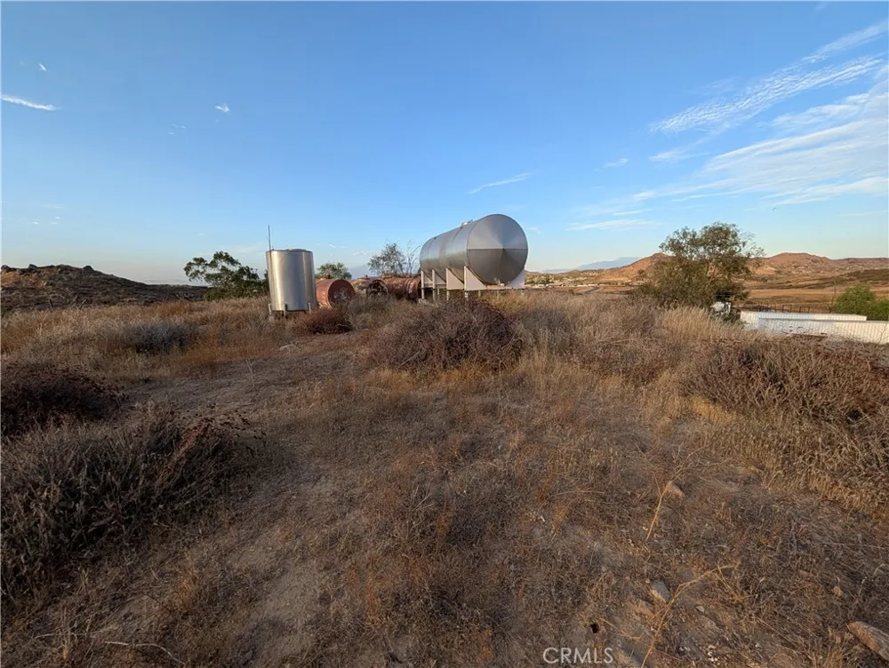 16690 Harris Perris, CA 92570