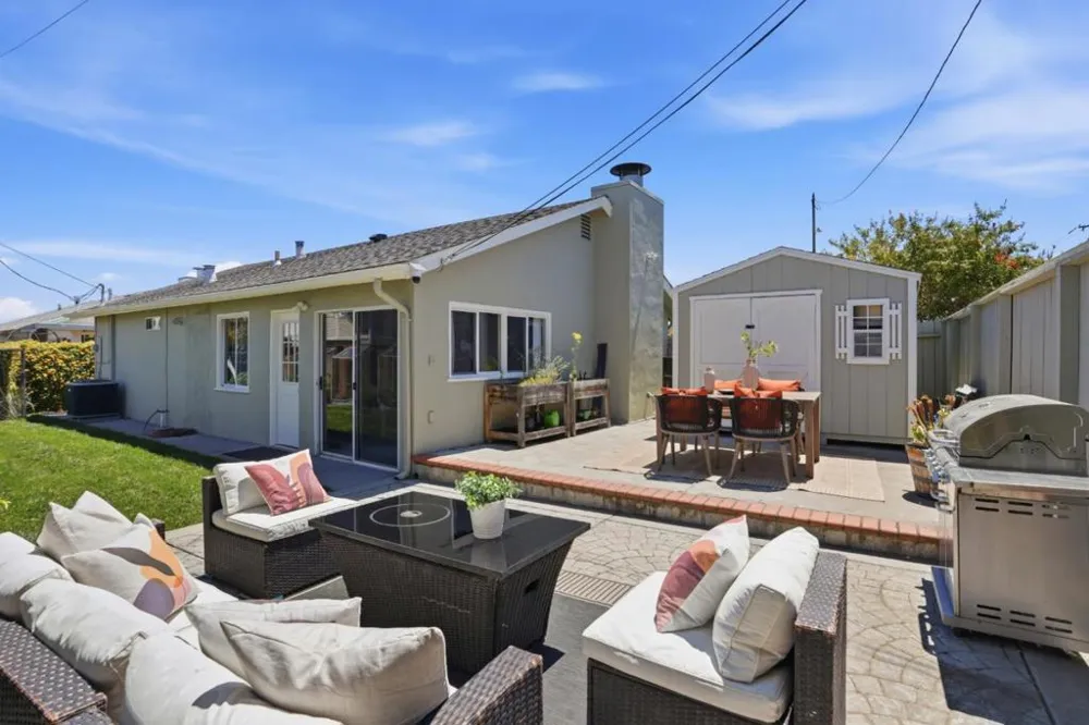 510 Sterling View Avenue Belmont, CA 94002