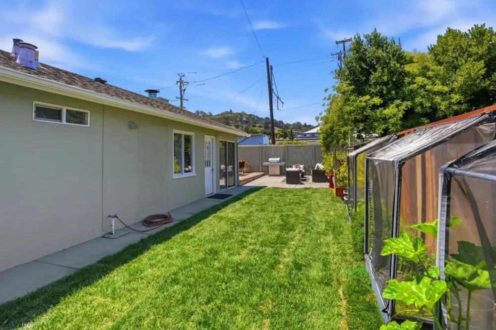 510 Sterling View Avenue Belmont, CA 94002