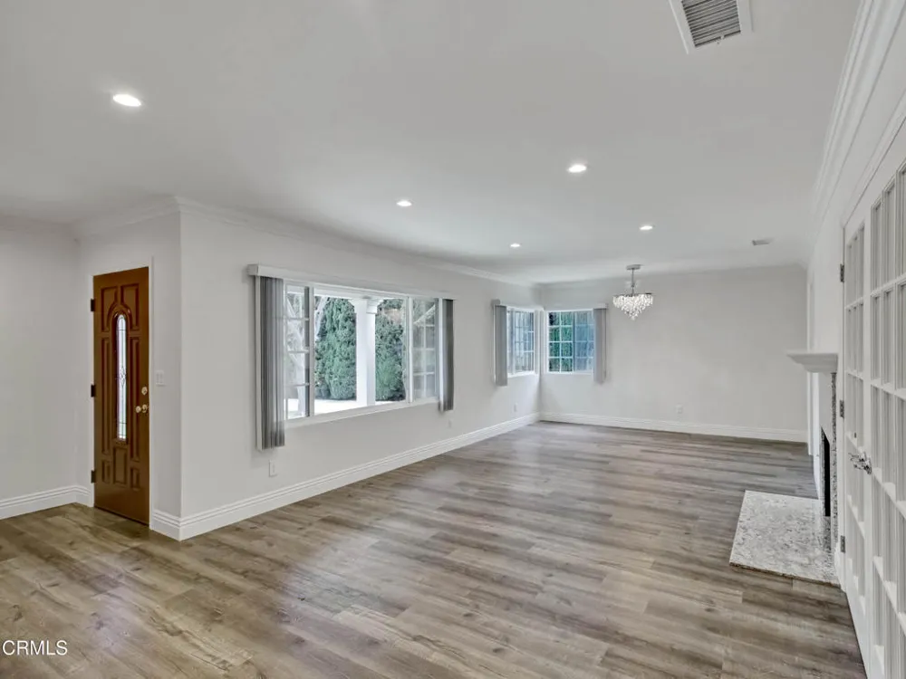 4814 Viro Road La Canada Flintridge, CA 91011