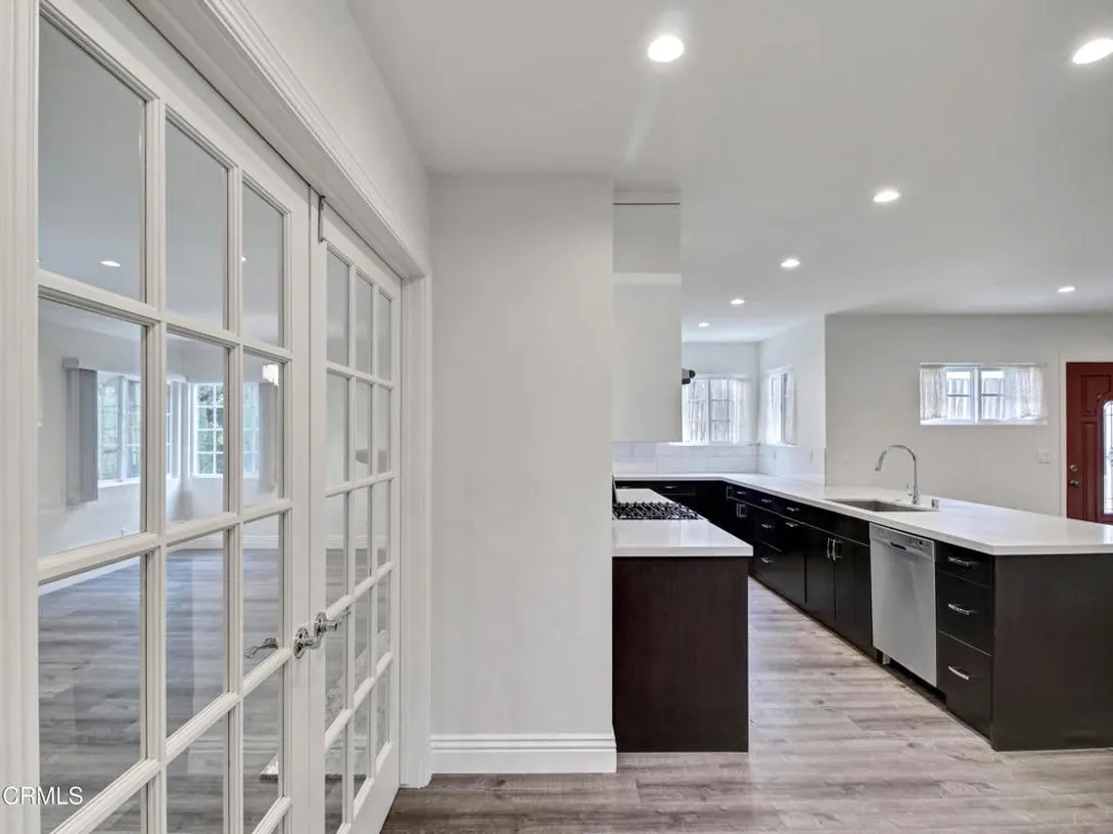 4814 Viro Road La Canada Flintridge, CA 91011