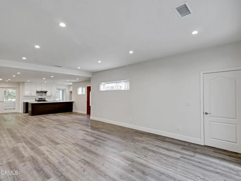 4814 Viro Road La Canada Flintridge, CA 91011