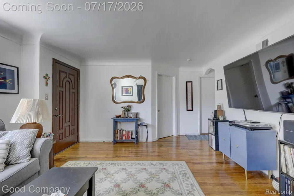 23465 Hazelwood Avenue Hazel Park City, MI 48030