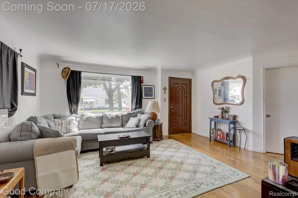23465 Hazelwood Avenue Hazel Park City, MI 48030