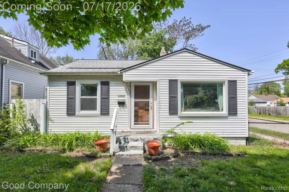 23465 Hazelwood Avenue Hazel Park City, MI 48030