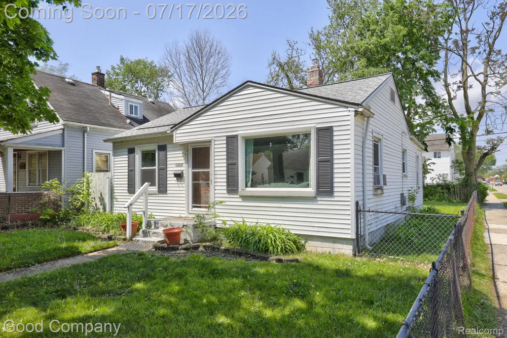 23465 Hazelwood Avenue Hazel Park City, MI 48030