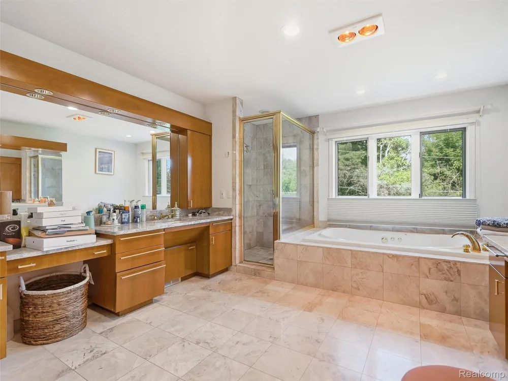 3104 Quarton Road Bloomfield Charter Township, MI 48304