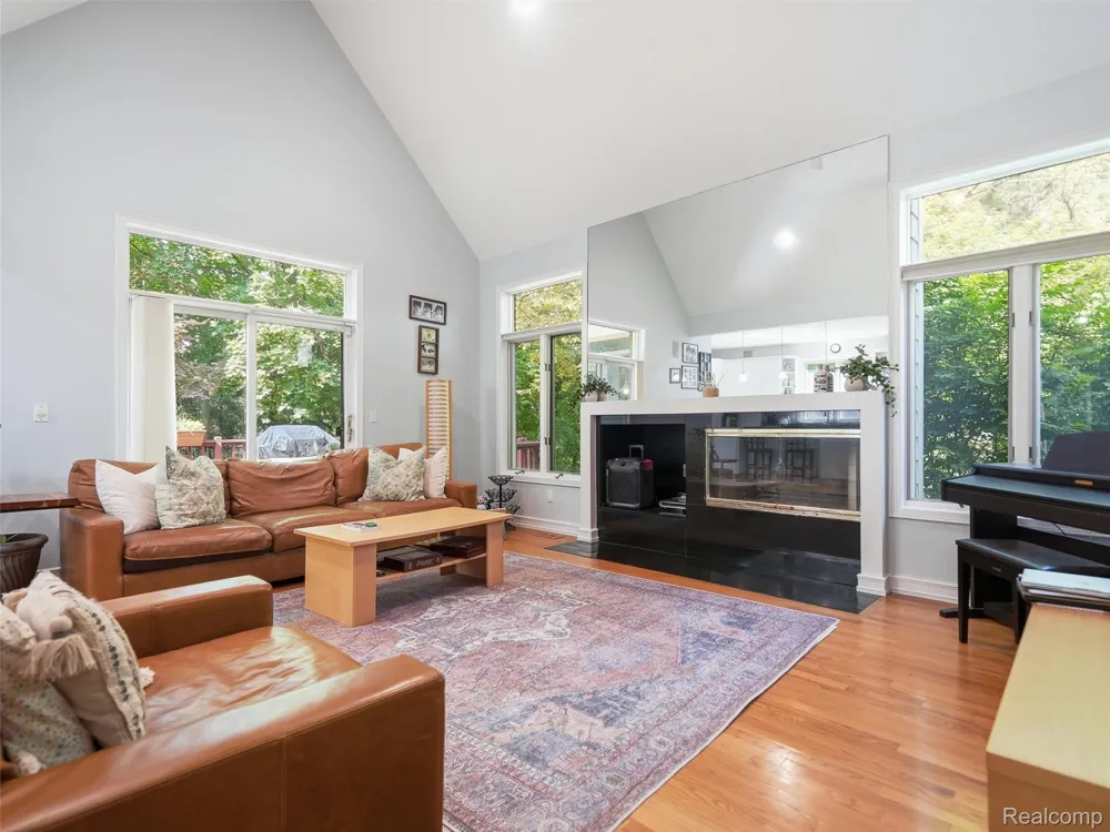 3104 Quarton Road Bloomfield Charter Township, MI 48304