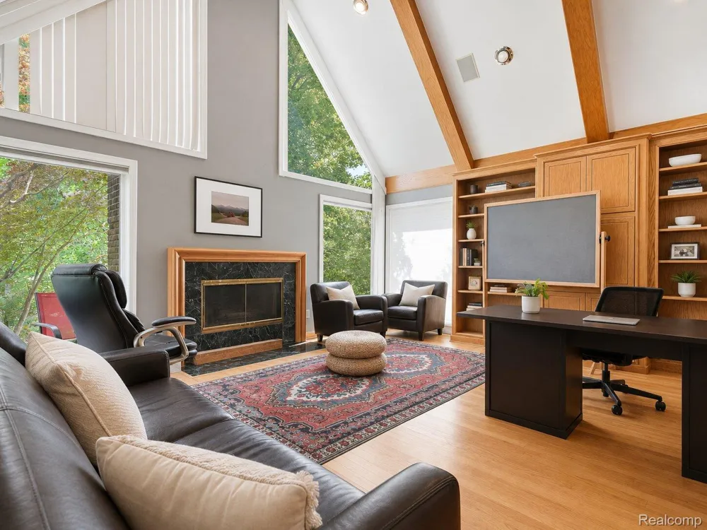 3104 Quarton Road Bloomfield Charter Township, MI 48304