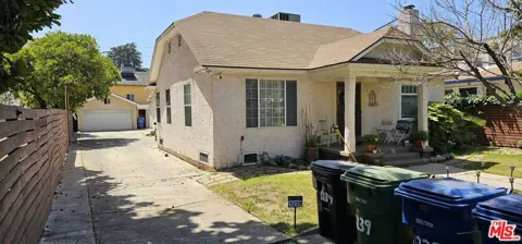 1239 Beachwood Drive
